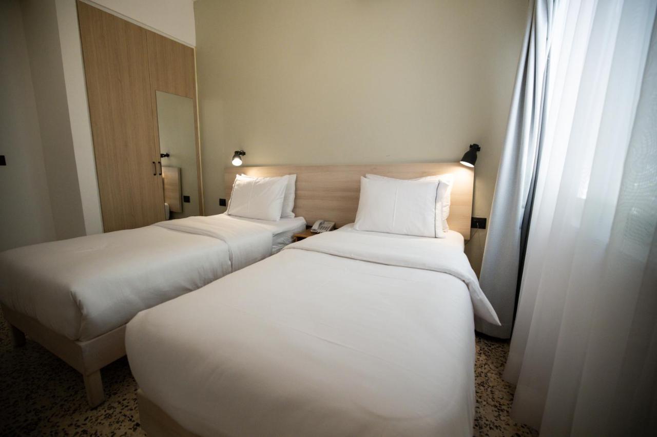 Julia'S Hotel Suites Амман Экстерьер фото
